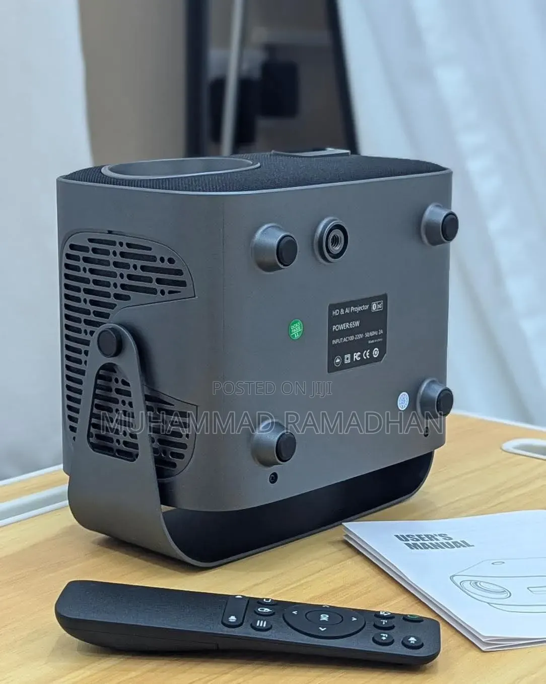A10 Smart Projector