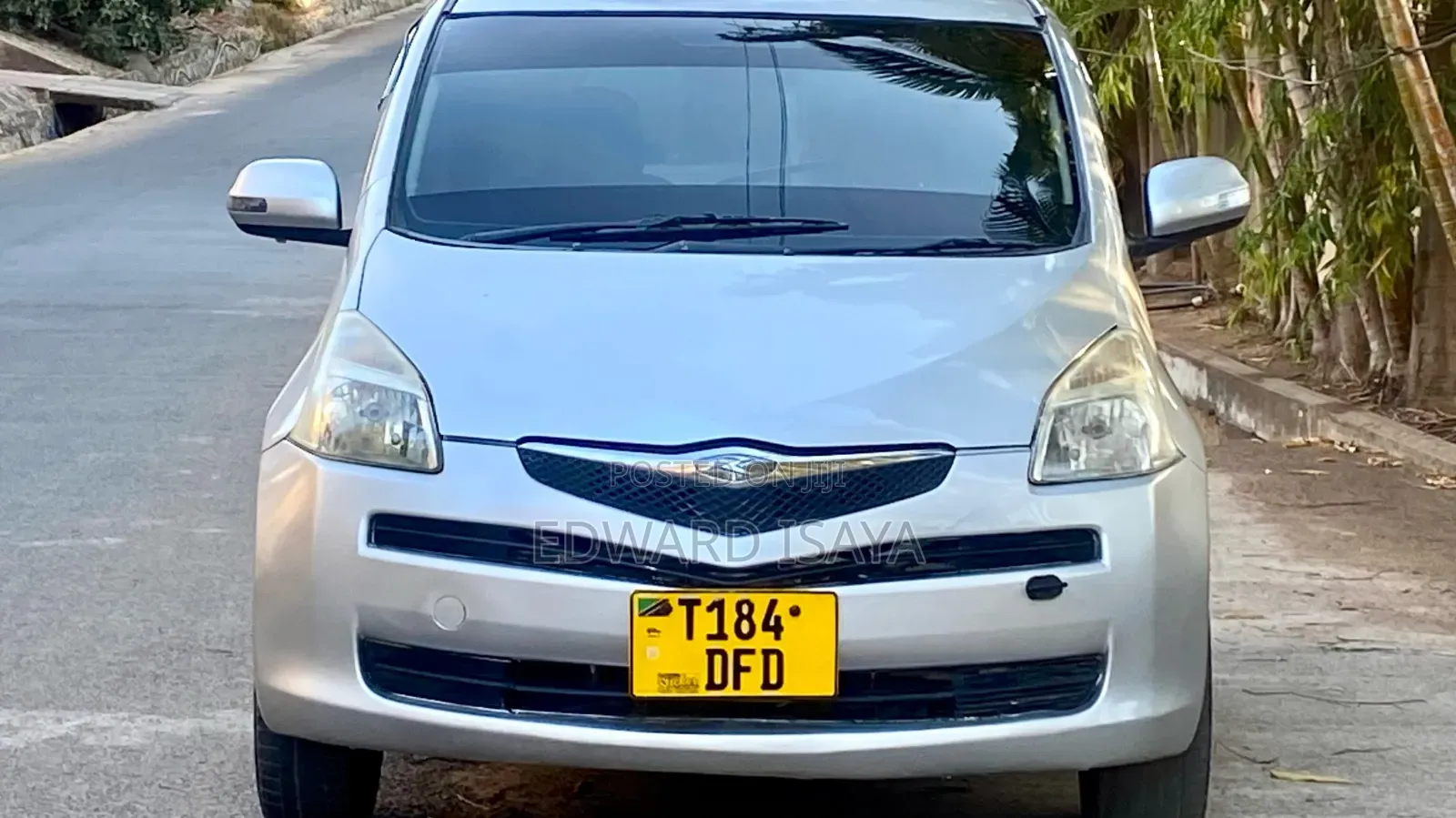 Toyota Ractis 2008 Silver