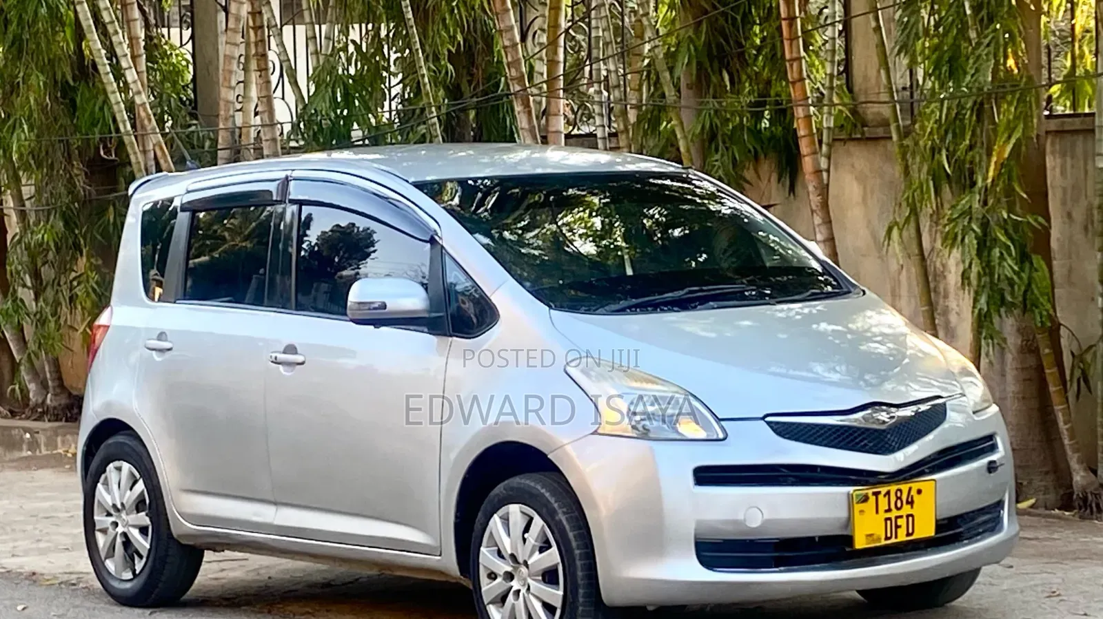 Toyota Ractis 2008 Silver