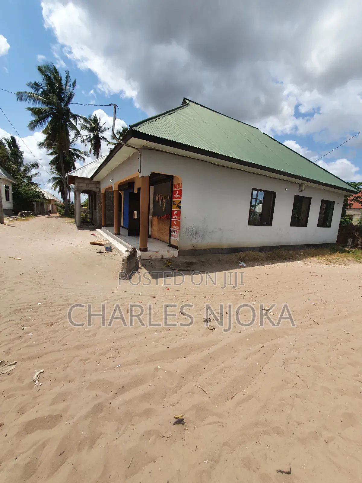 Furnished 6bdrm House in Halisi, Ukonga for sale