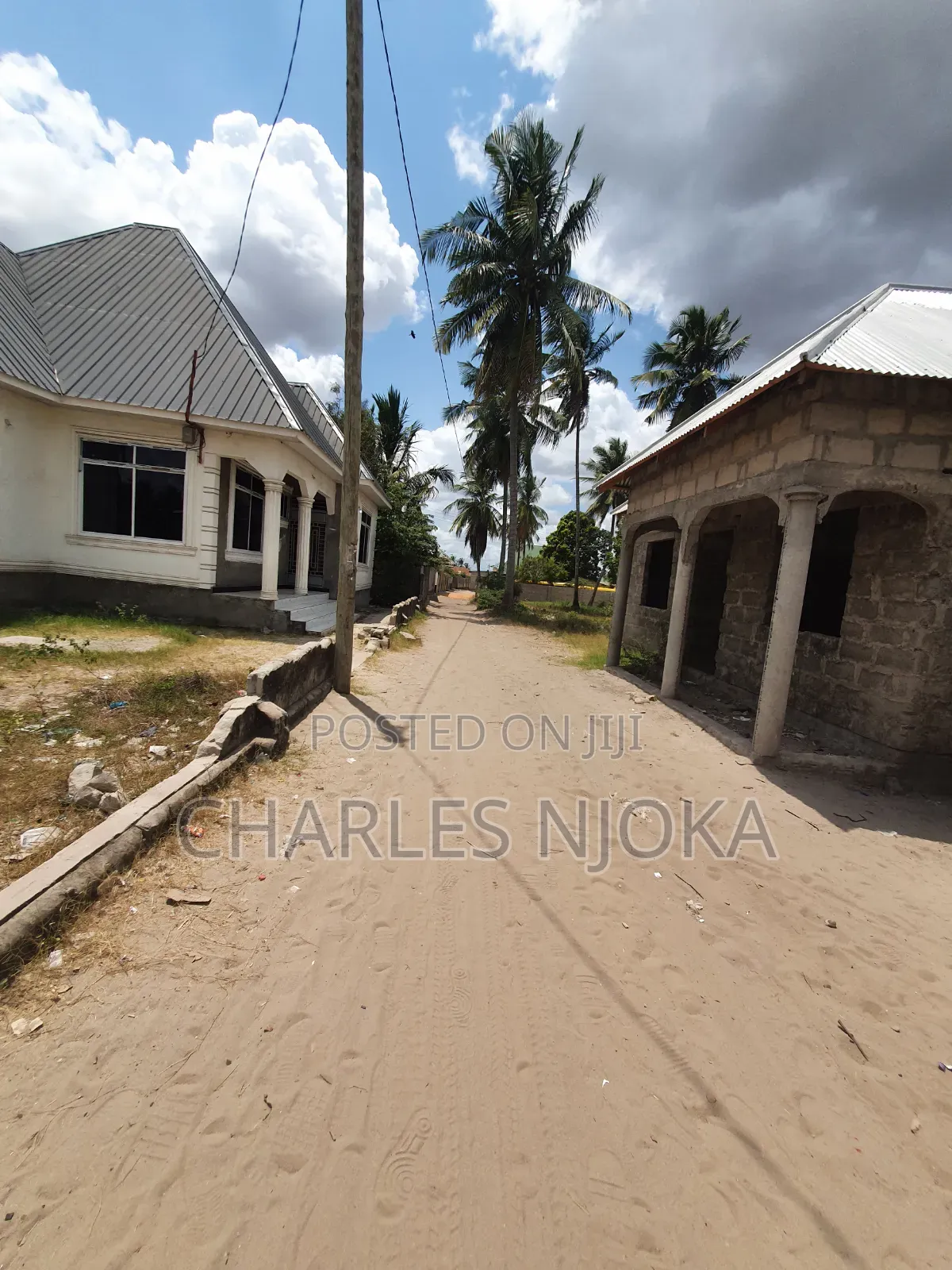 Furnished 6bdrm House in Halisi, Ukonga for sale
