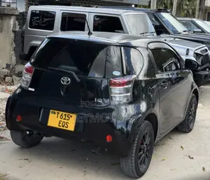 Toyota iQ 2011 Black
