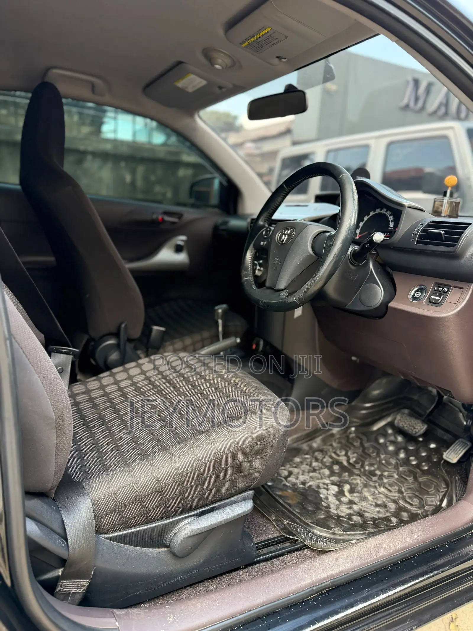 Toyota iQ 2011 Black