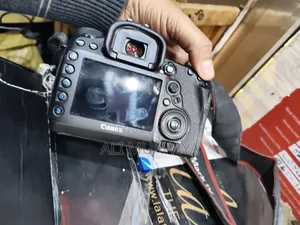 Canon 5d Mark IV