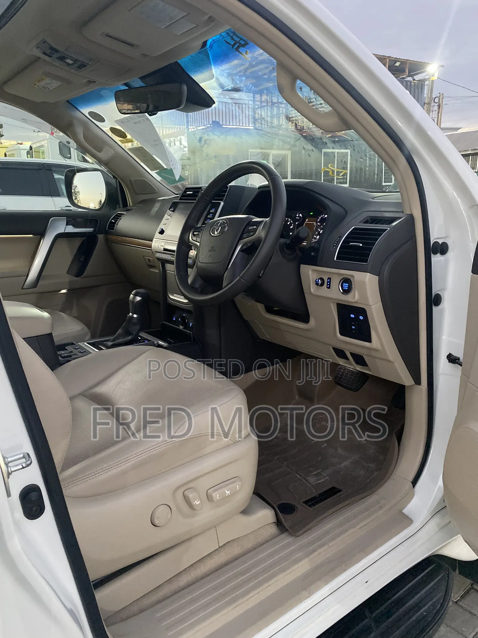 Toyota Land Cruiser Prado 2022 White