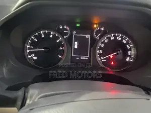 Toyota Land Cruiser Prado 2022 White