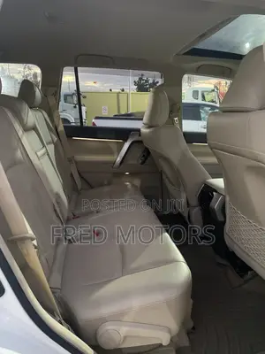 Toyota Land Cruiser Prado 2022 White