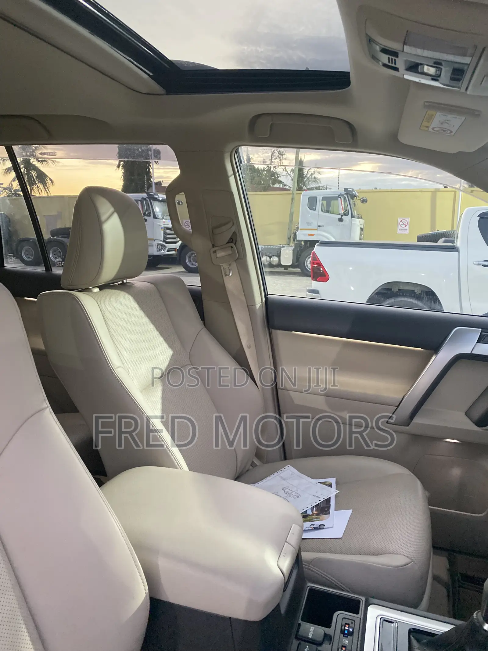 Toyota Land Cruiser Prado 2022 White