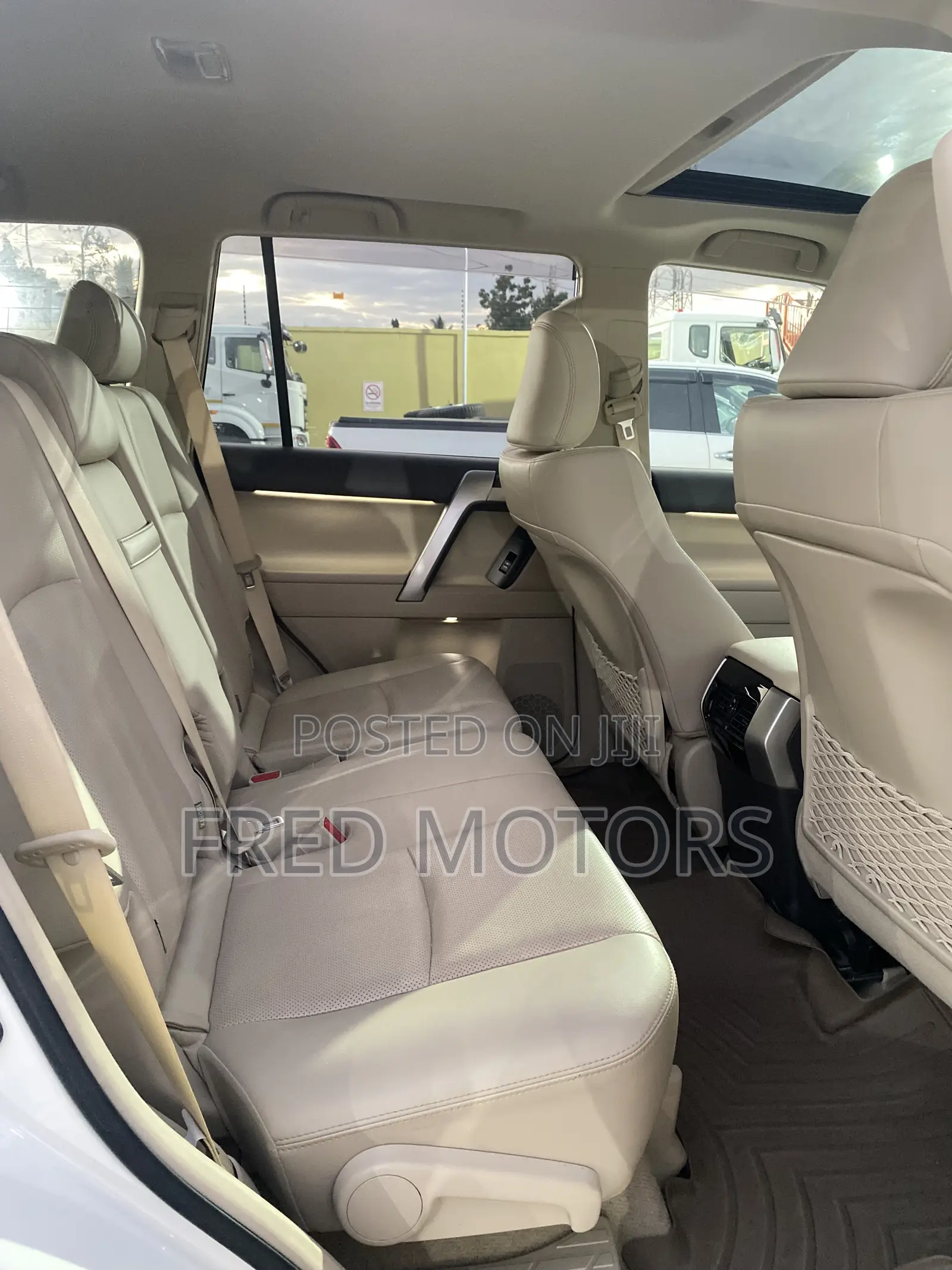 Toyota Land Cruiser Prado 2022 White
