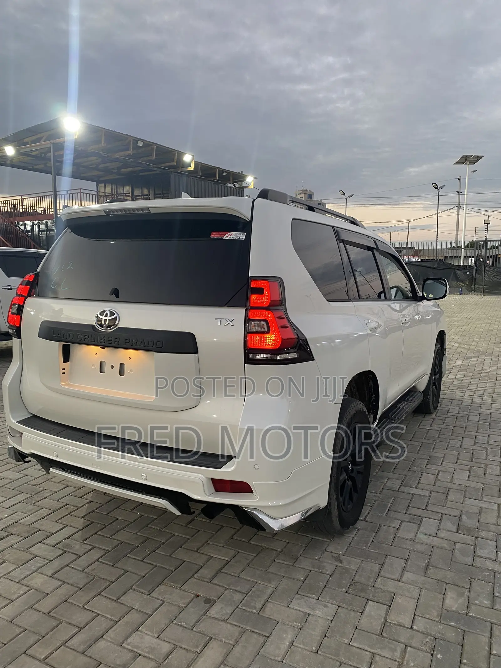 Toyota Land Cruiser Prado 2022 White