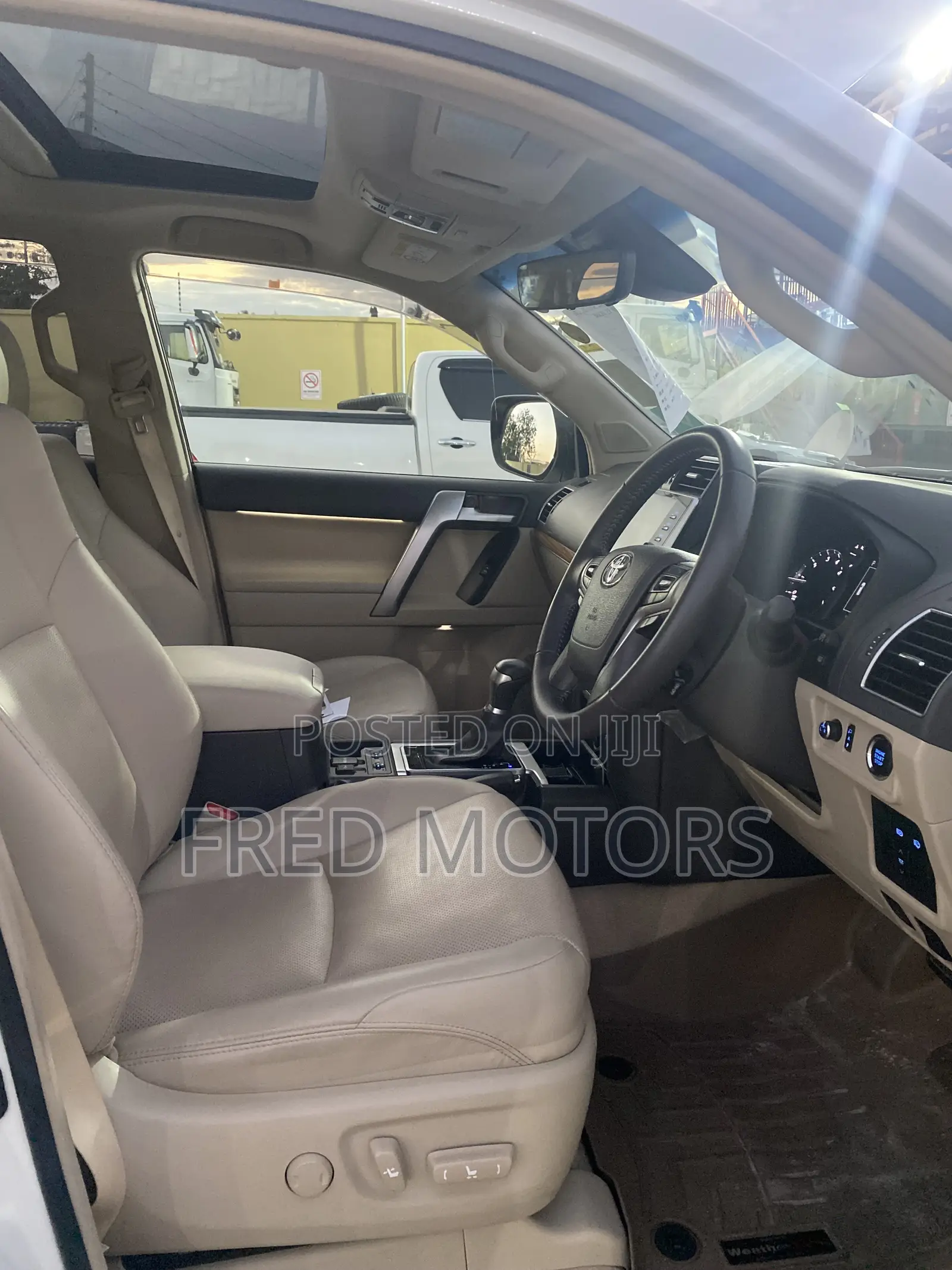 Toyota Land Cruiser Prado 2022 White