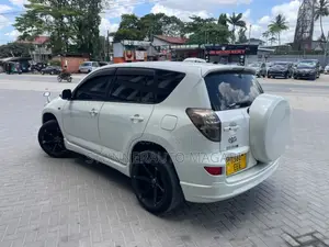 Toyota RAV4 2008 White
