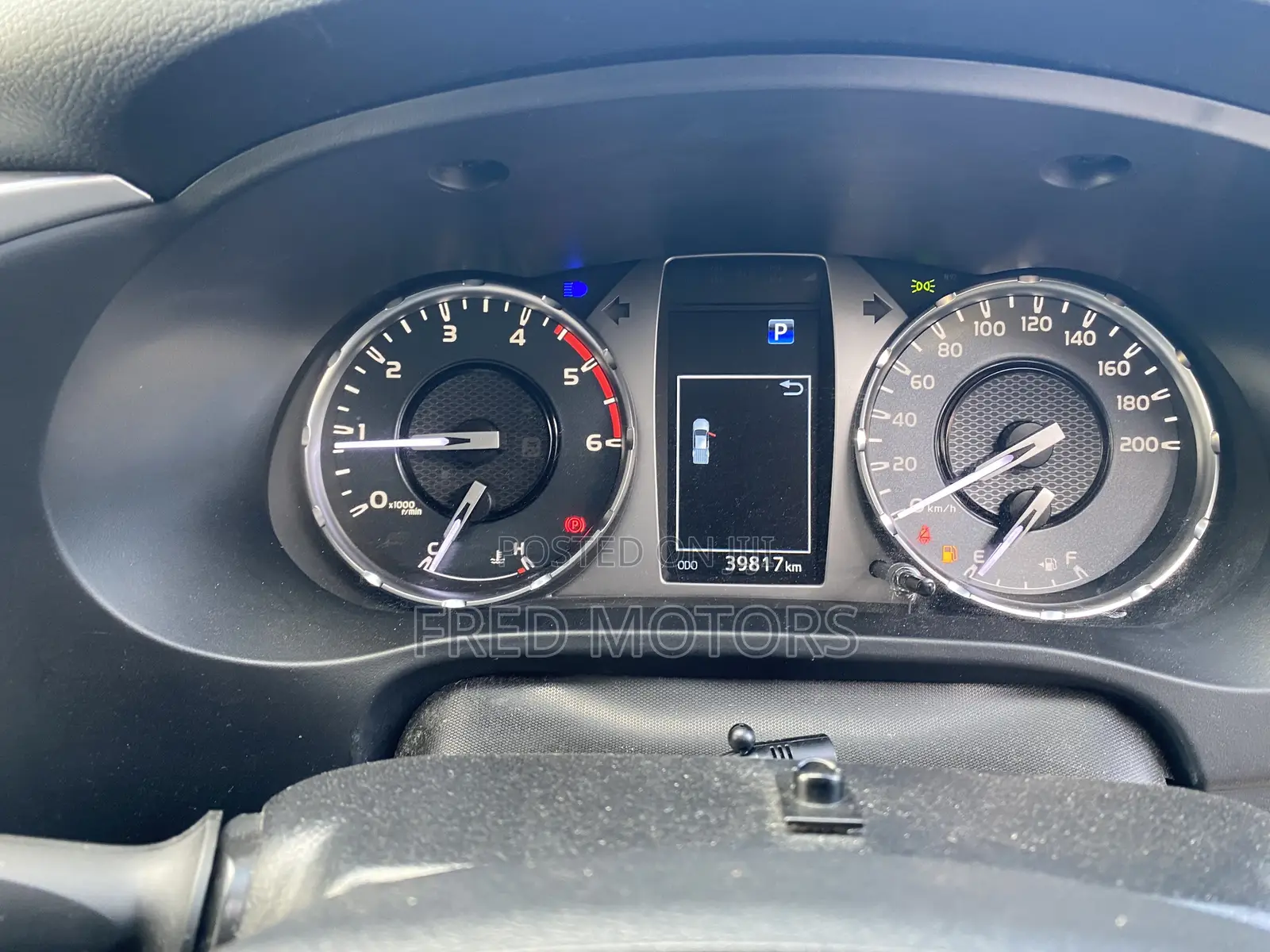 Toyota Hilux 2022 White