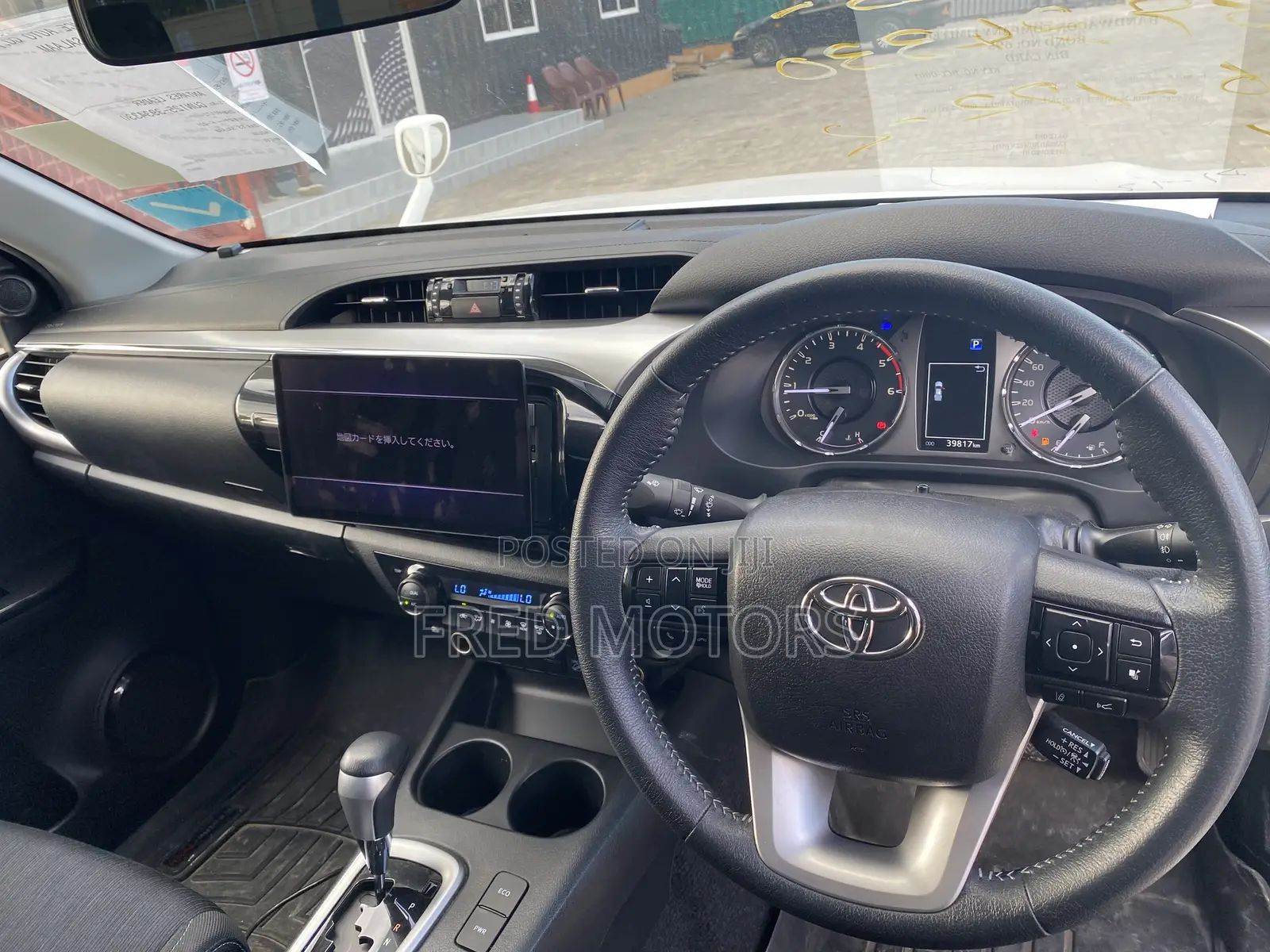 Toyota Hilux 2022 White