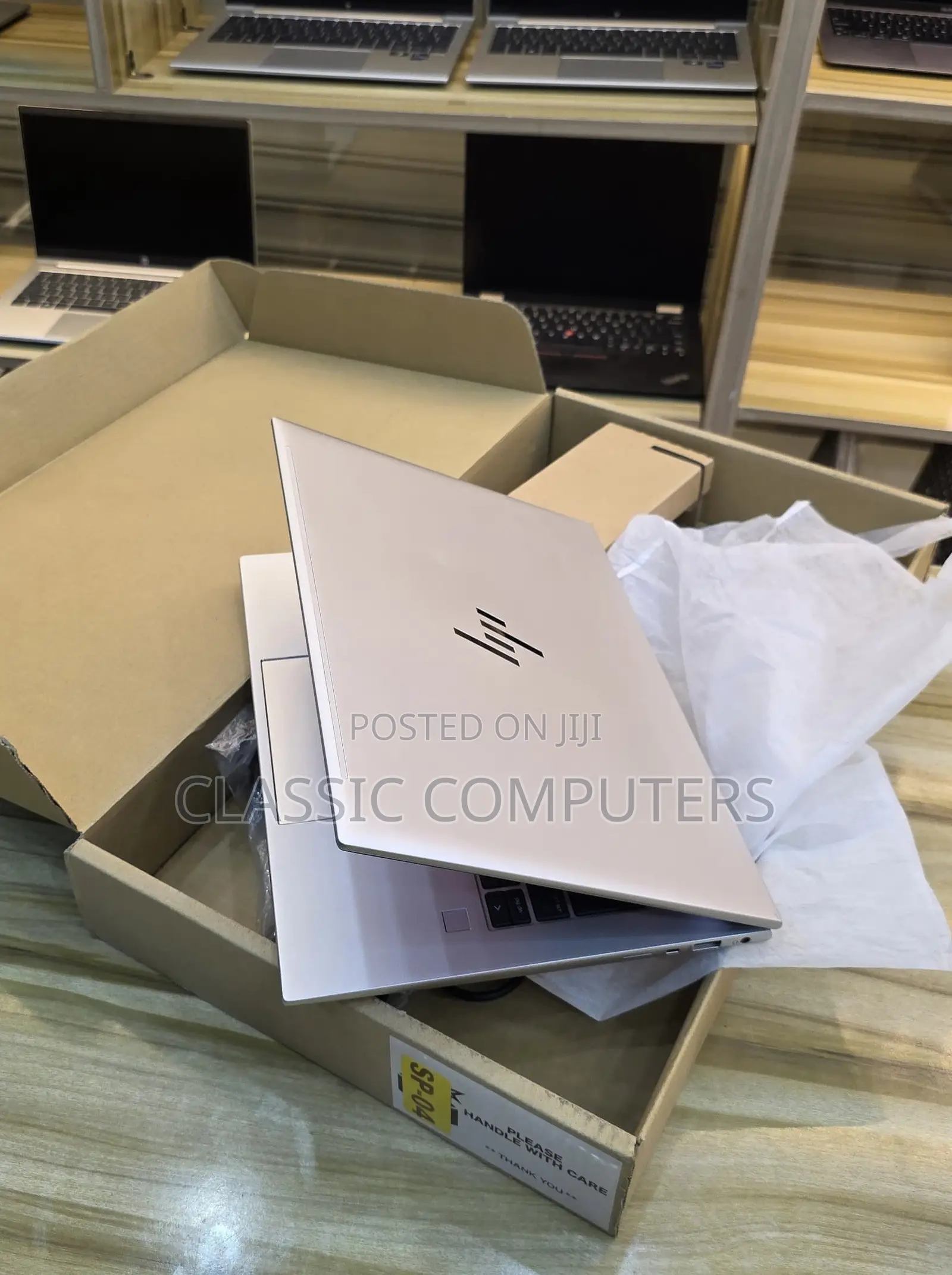 New Laptop HP EliteBook 840 G10 16GB AMD Ryzen 5 SSD 256GB