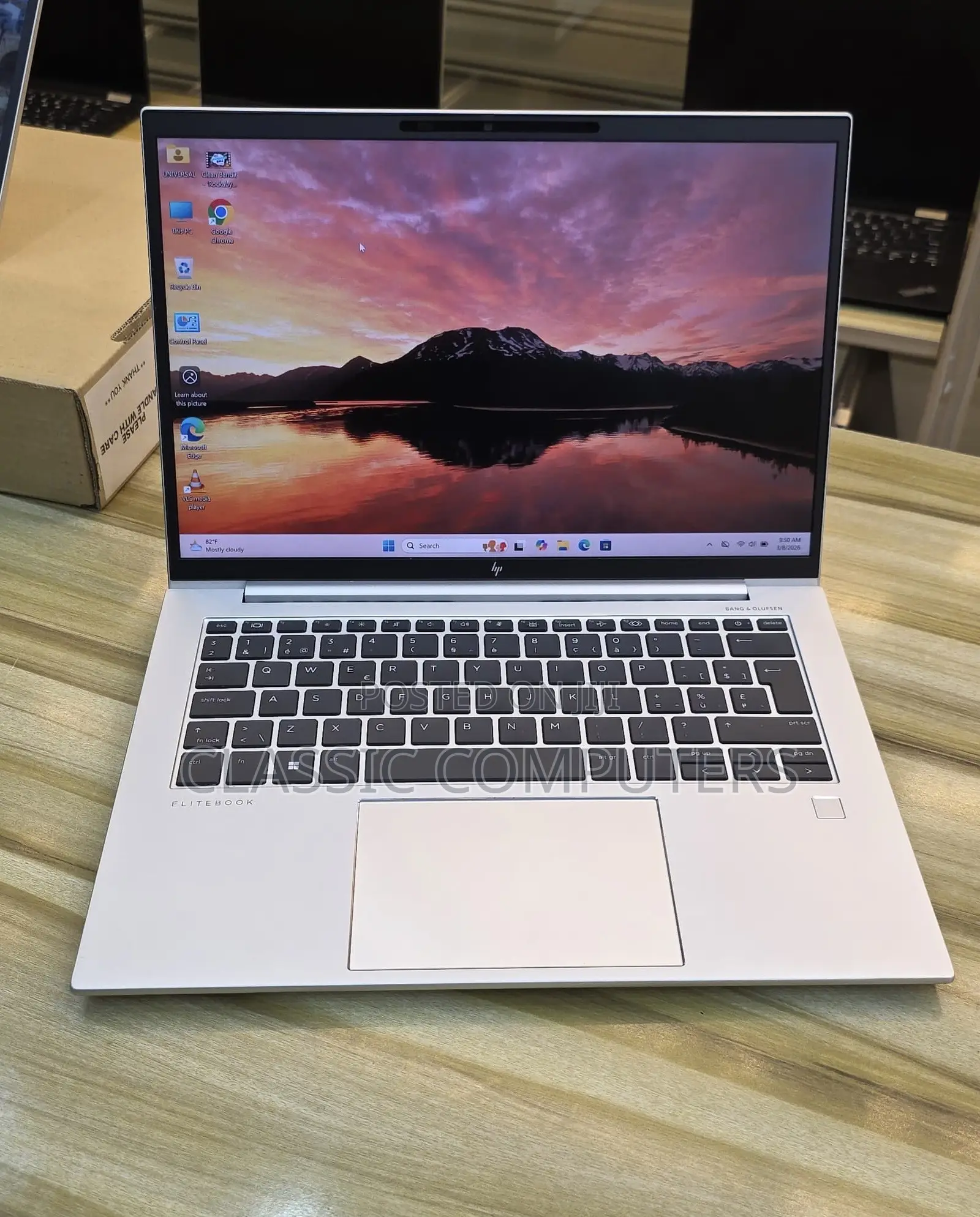 New Laptop HP EliteBook 840 G10 16GB AMD Ryzen 5 SSD 256GB