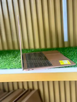 Laptop Apple MacBook 2019 8GB Intel Core i5 SSD 128GB