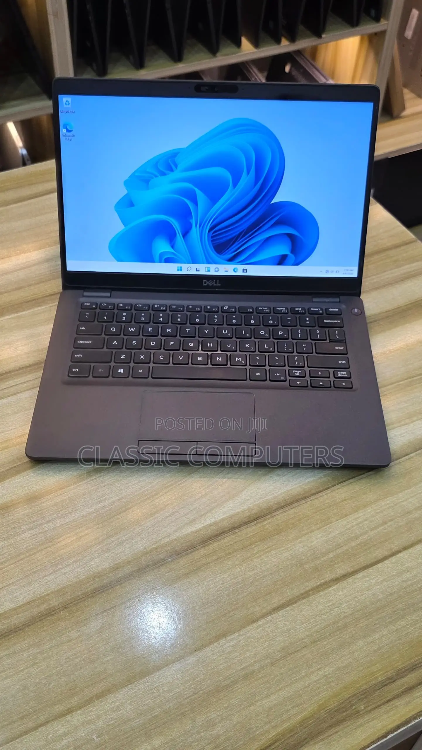 Laptop Dell Latitude 5300 8GB Intel Core M2 SSD 256GB