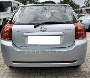 Toyota Corolla RunX 2004 Blue