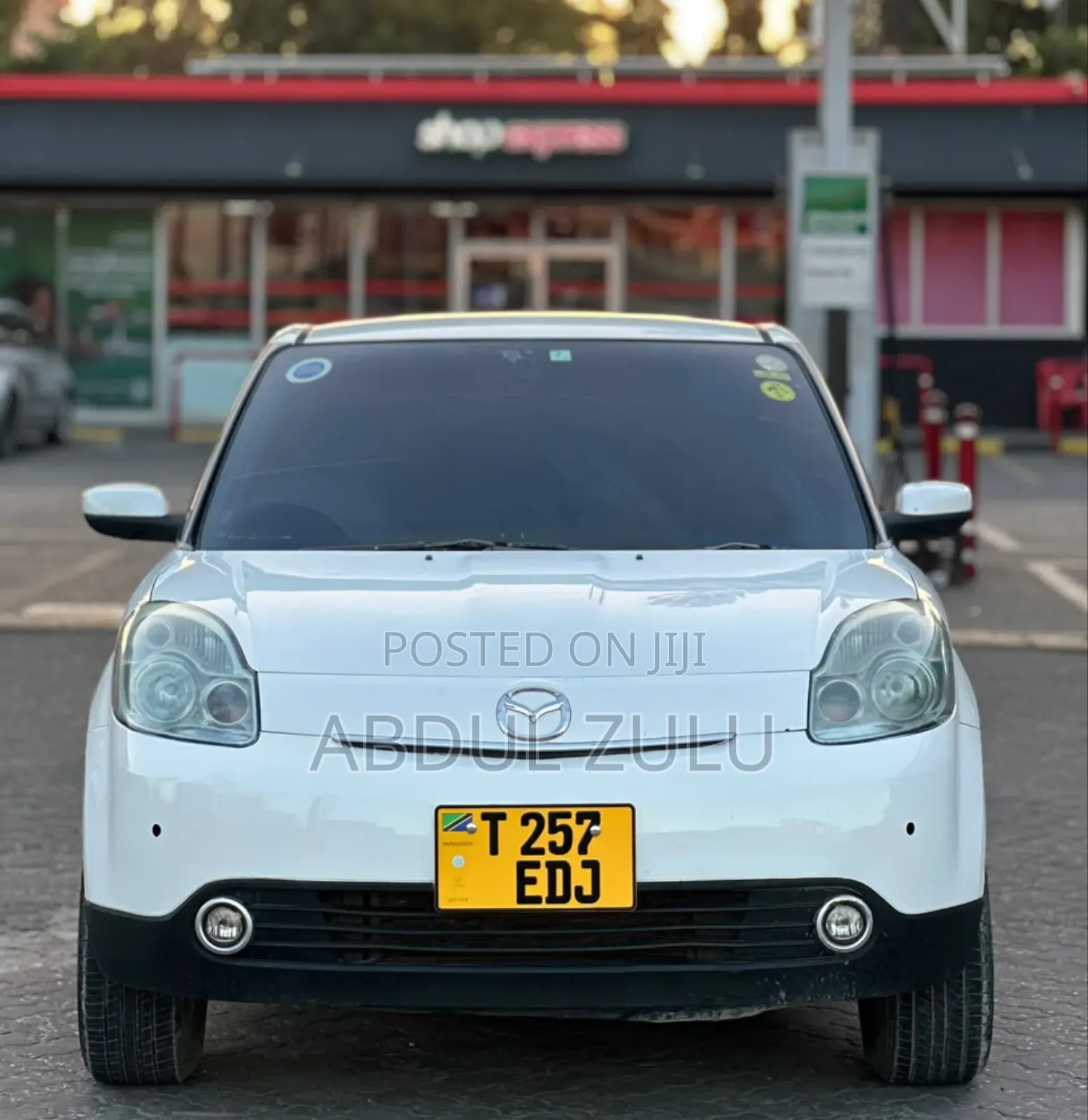 Mazda Verisa 2010 White