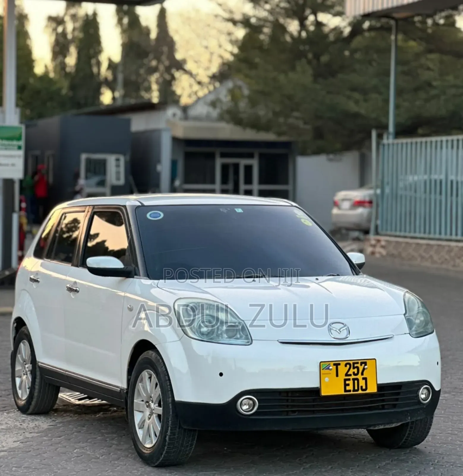 Mazda Verisa 2010 White