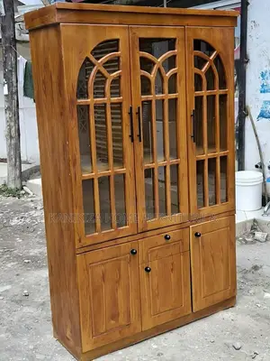 Kabati La Vyombo Lenye Ukubwa Wa 9Milango 3 Na Drawer 3