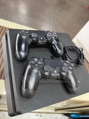 Ps4 Slim With 2 Controllers
