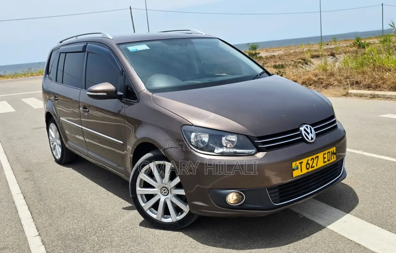 Volkswagen Touareg 2013 Brown