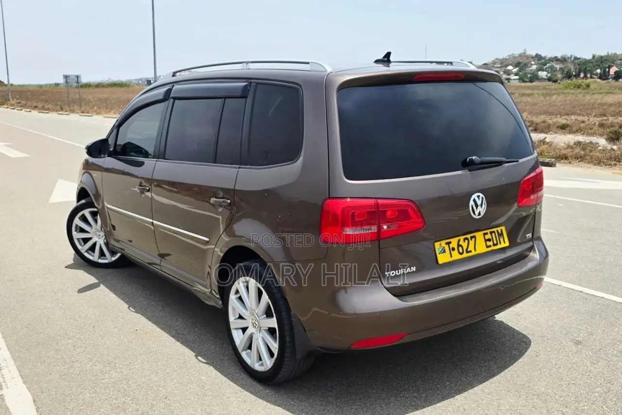 Volkswagen Touareg 2013 Brown
