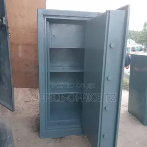 Safe Storage Unit (Tani 1 Na Nusu)