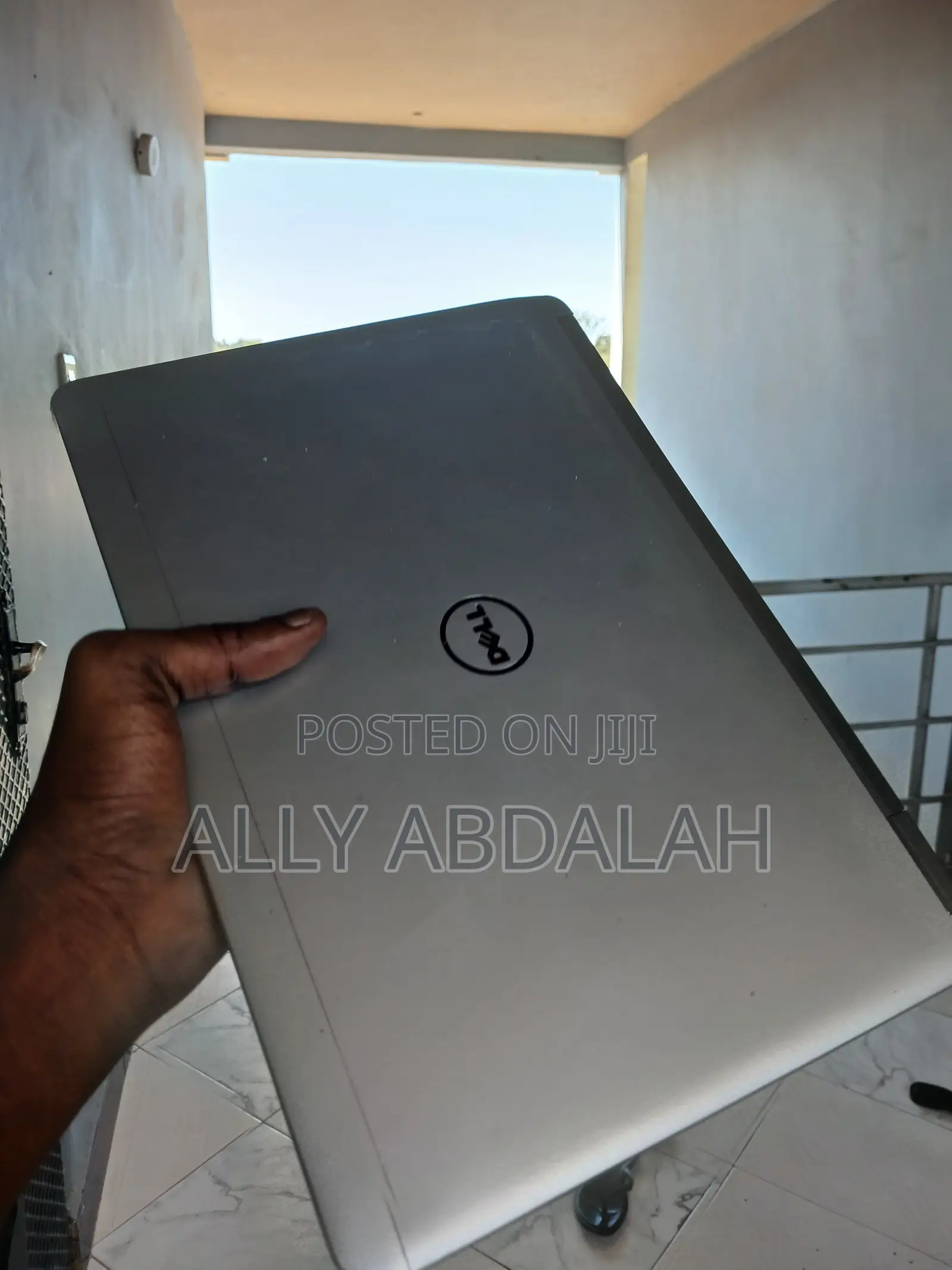 Laptop Dell Latitude 3189 8GB Intel Core i5 SSD 256GB