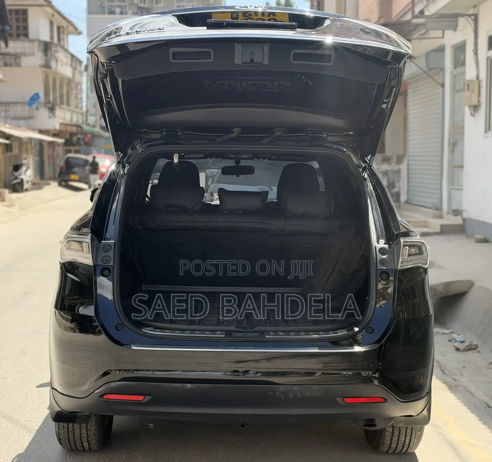 Toyota Harrier 2.0 2016 Black