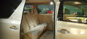 Toyota Vellfire V 2.4 FWD 8-Seater 2009 Gold