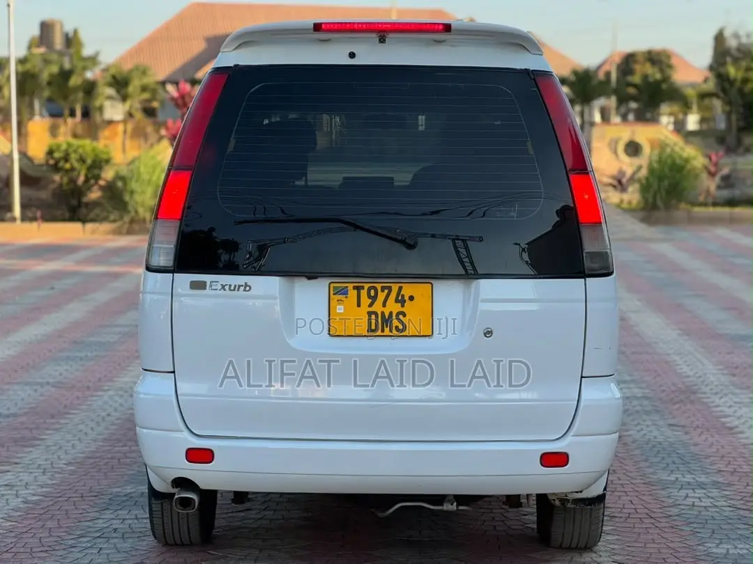 Toyota Noah 2001 White