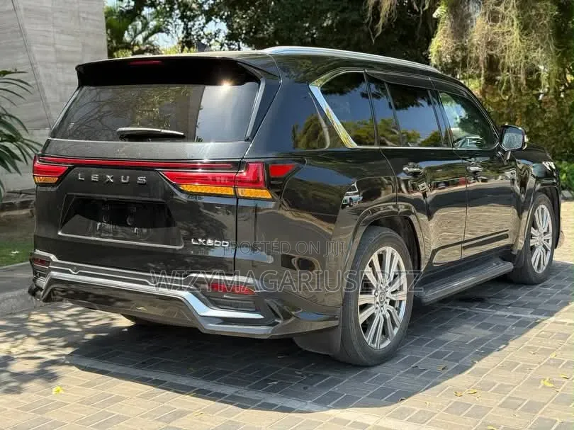 Lexus LX 600 2025 Matt Black