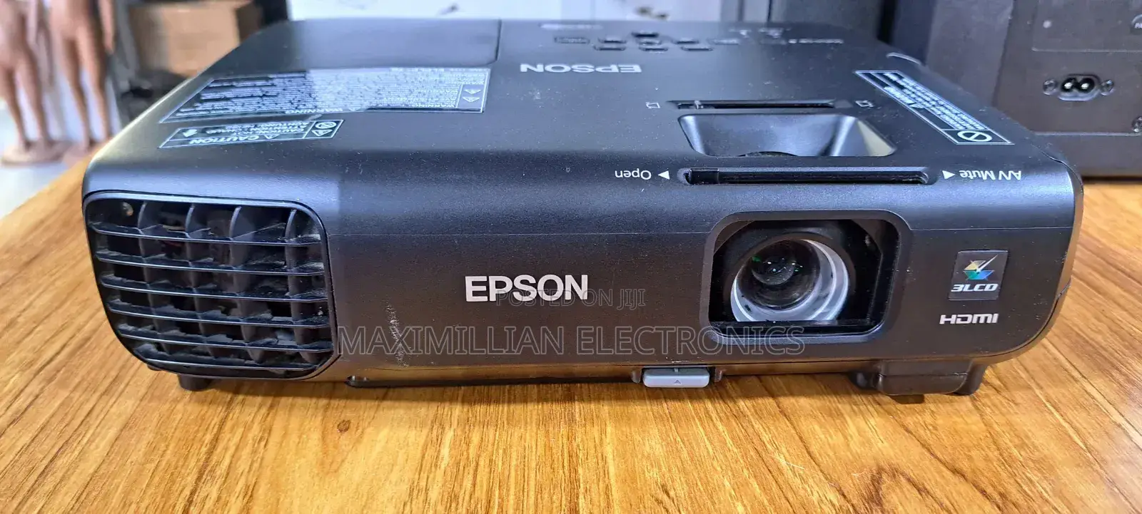 EB-X03 Epson Projector