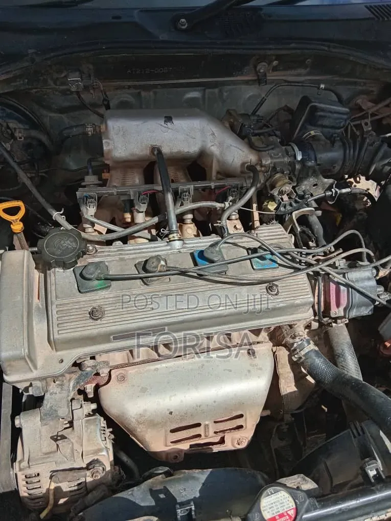 Toyota Carina 1.5 FWD Sedan 2001 Silver