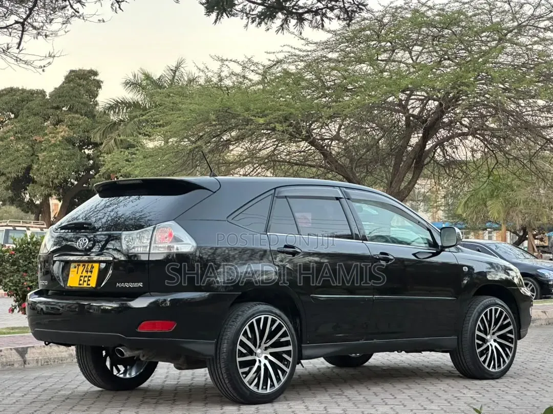 Toyota Harrier 2.4 2007 Black