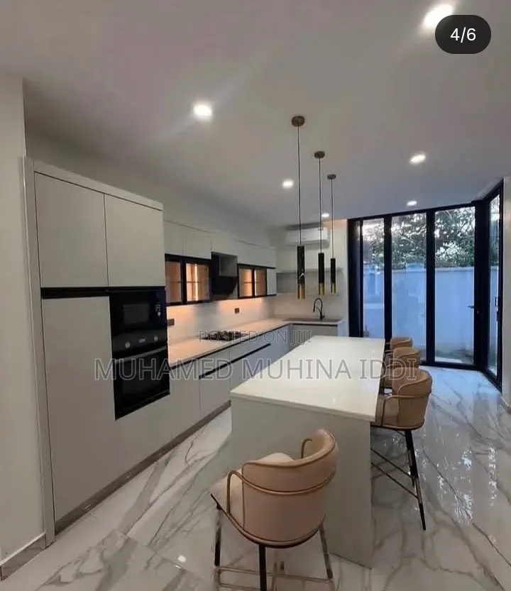 Furnished 5bdrm Villa in Oyster Bay for rent