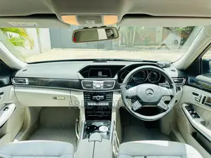Mercedes-Benz E250 SV Premium 2014 Black