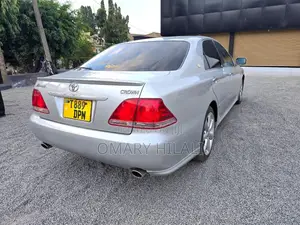 Toyota Crown Royale 2005 Silver