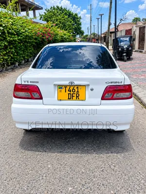 Toyota Carina 2000 White