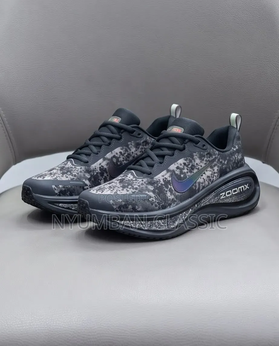 Sports Nike Vomero Plus Shoes