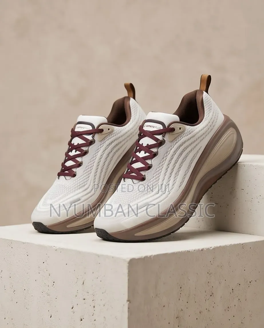 Sports Nike Vomero Plus Shoes