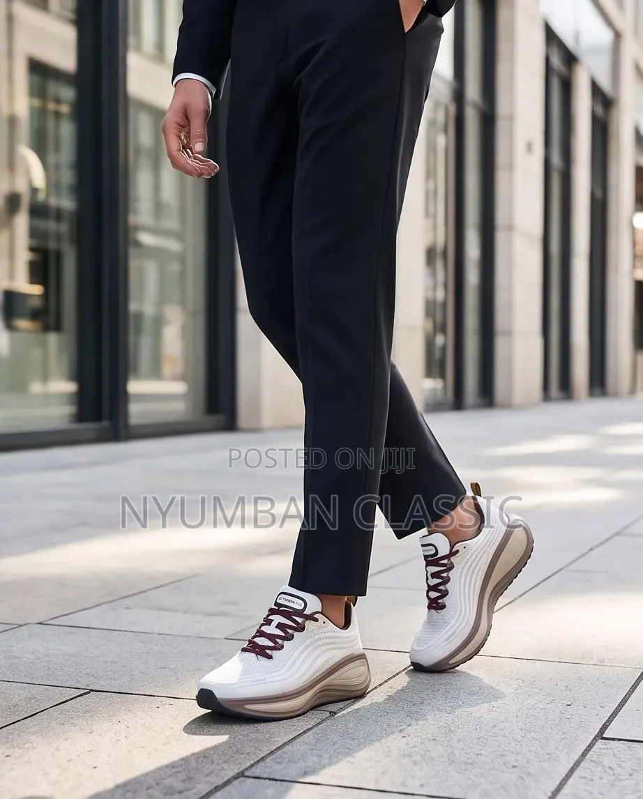 Sports Nike Vomero Plus Shoes