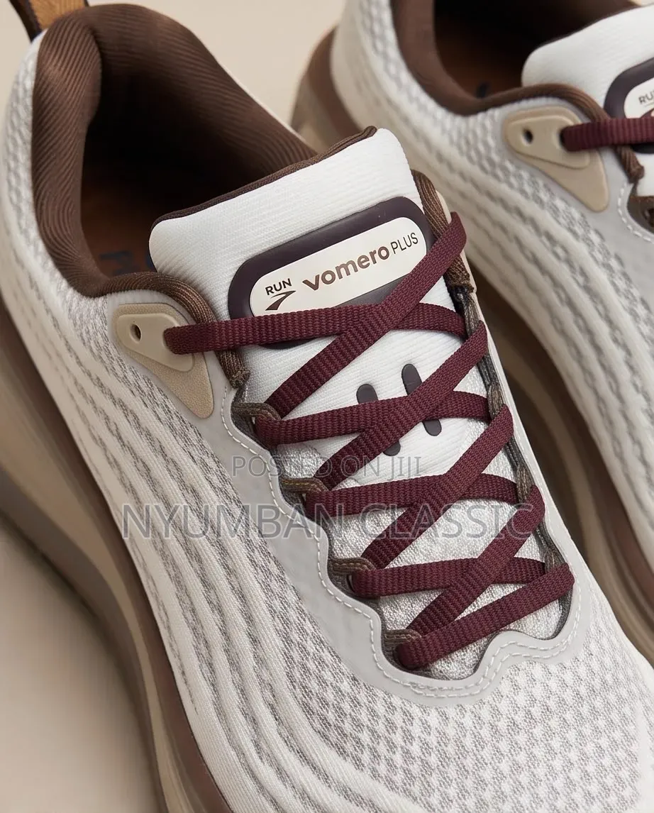 Sports Nike Vomero Plus Shoes