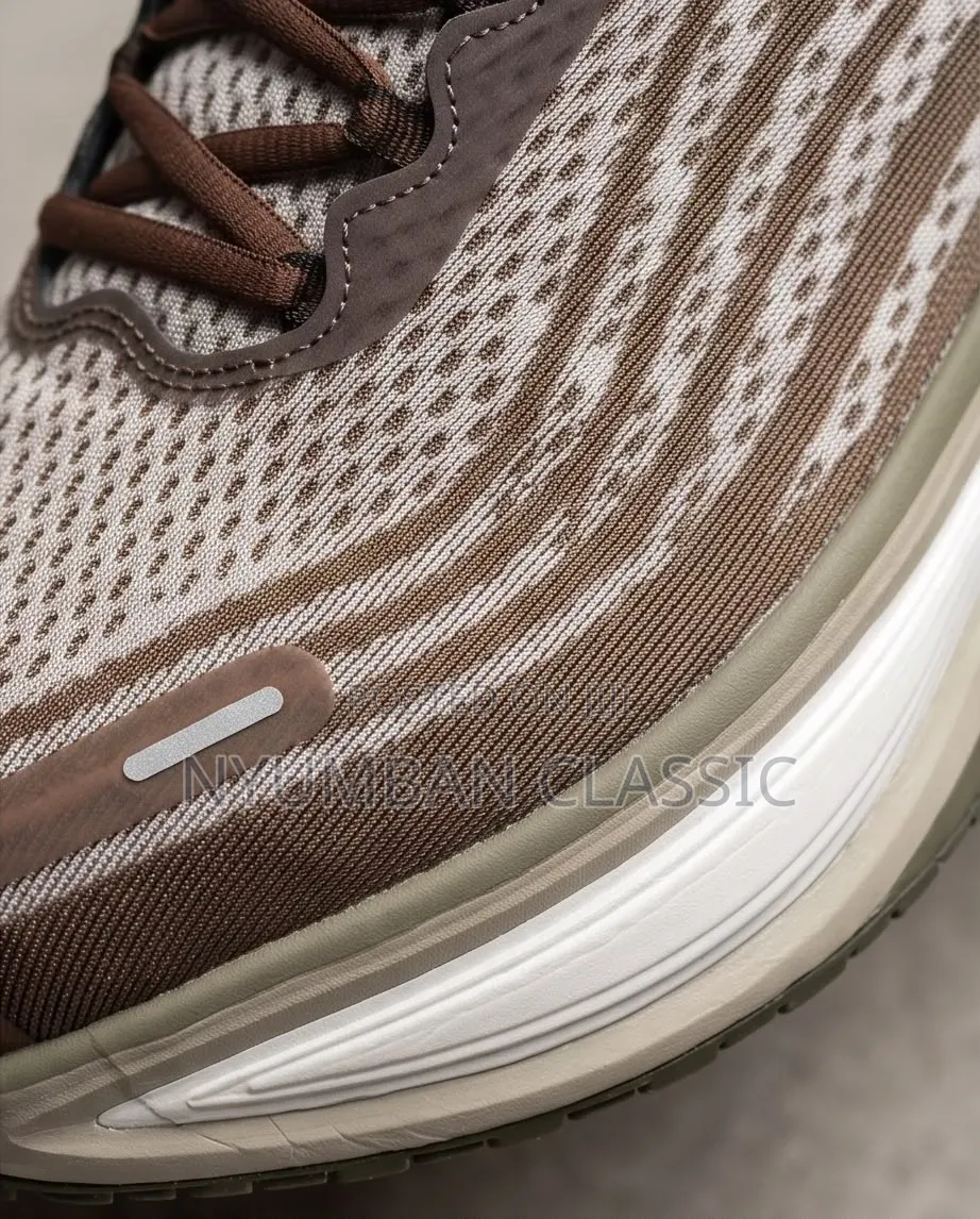 Sports Nike Vomero Plus Shoes