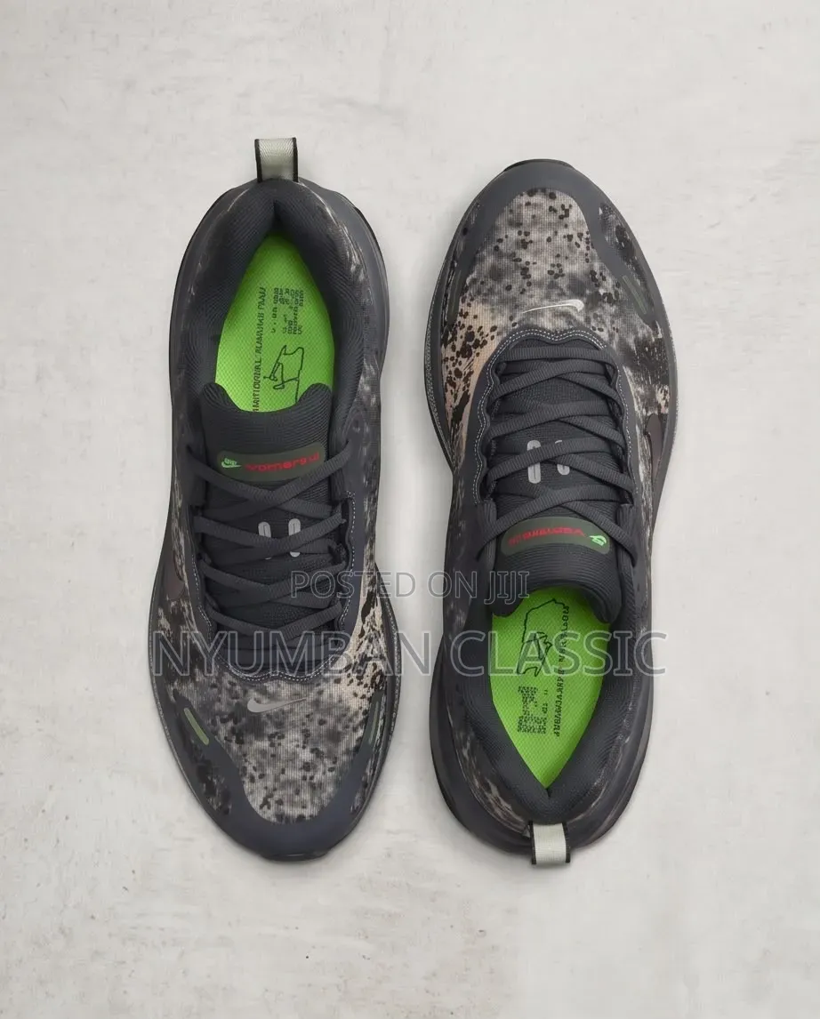 Sports Nike Vomero Plus Shoes