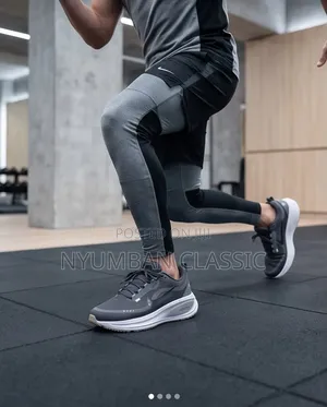 Sports Nike Sneakers Vomero 18