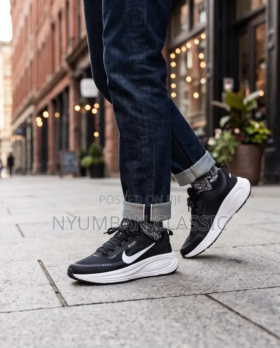 Sports Nike Sneakers Vomero 18